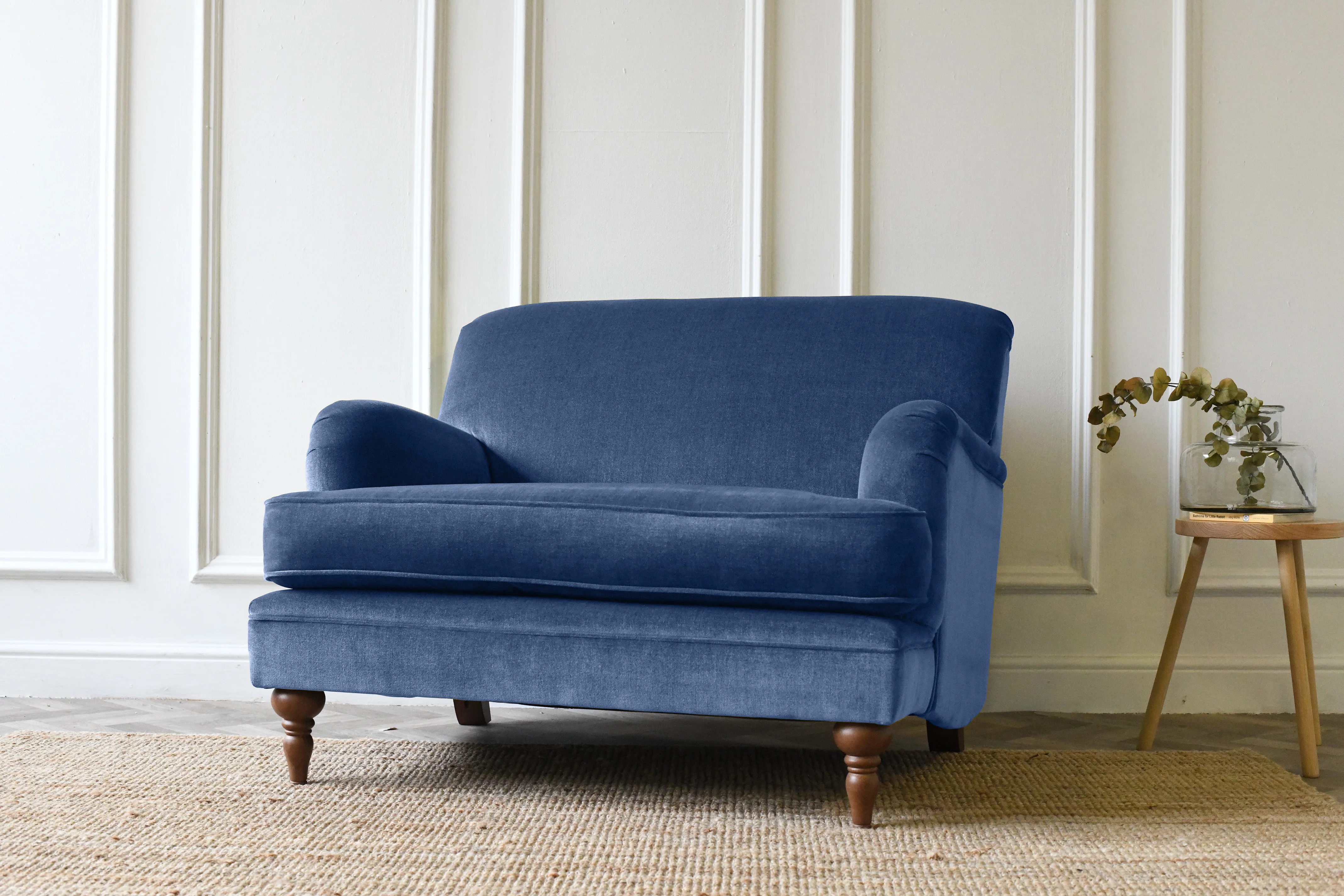 Jasper | Love Seat | Manolo Denim