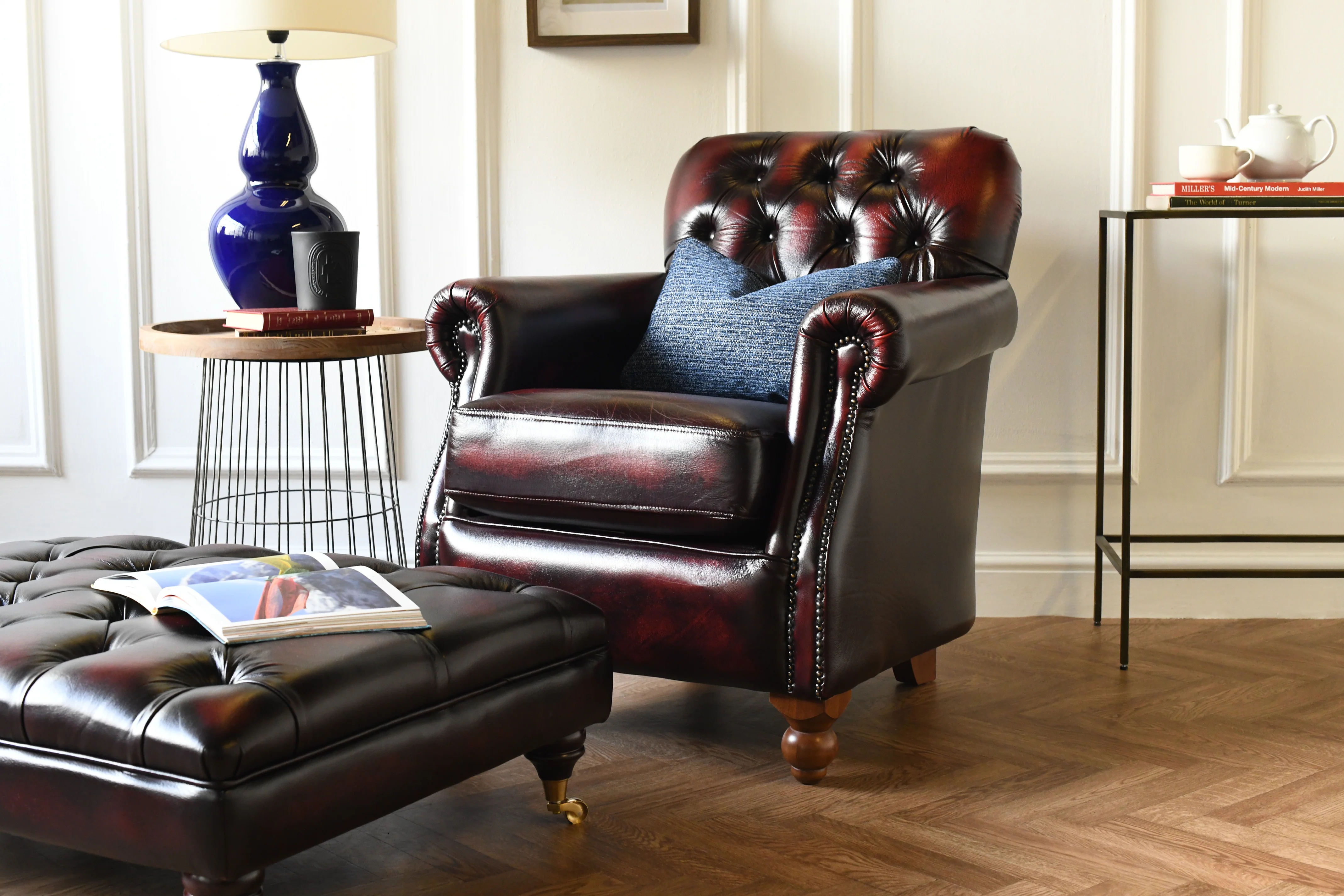 Victoria | Armchair | Antique Red - Image 3